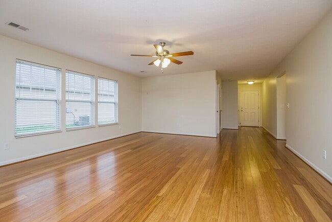 Photo - 329 Stewart Springs Dr