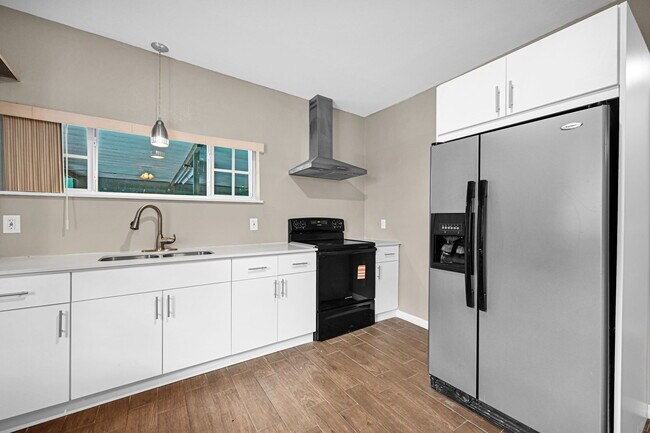 Photo - 81 NW 41st St