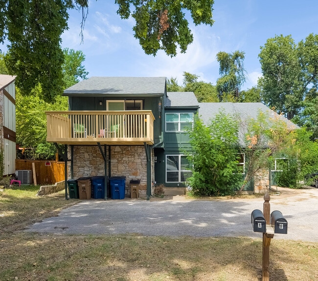 Building Photo - 2702 Mulford Cv Unit A Rental
