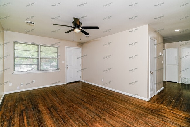 Photo - 5610 N Garrison Pl
