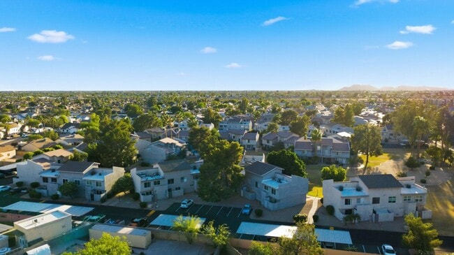 Photo - Beautifully maintained 3-bedroom, 2.5-bath Condo in the heart of Phoenix! Unit 1096