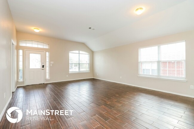 Photo - 2803 Logan Dr