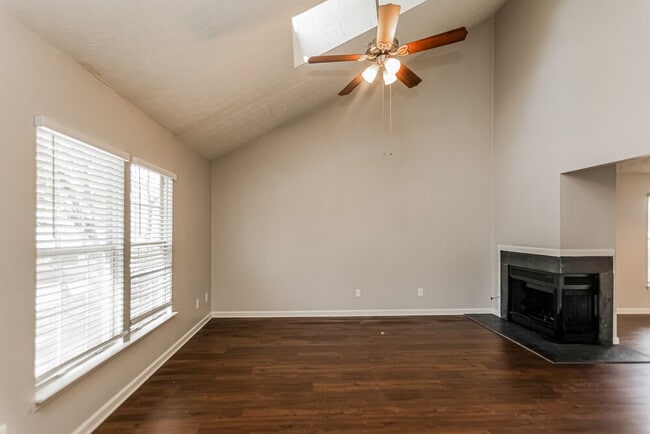 Photo - 1902 Shadbark Ct