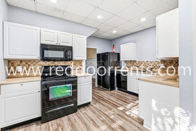Photo - 736 E Morris St