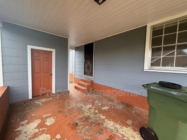 Photo - 2303 Hammonds Ave NW