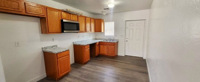 Photo - 2602 E Southgate Ave Unit #1