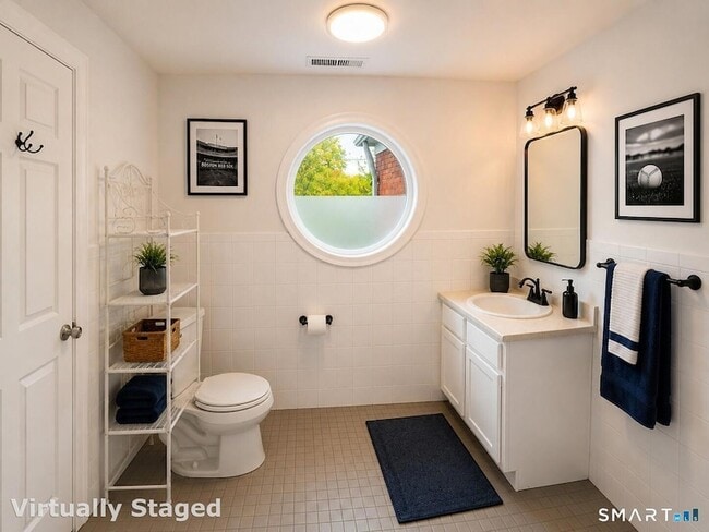 Photo - 47 E Maple St