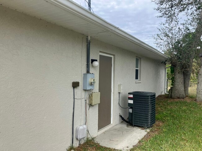 Photo - 4410 Cazes Ave