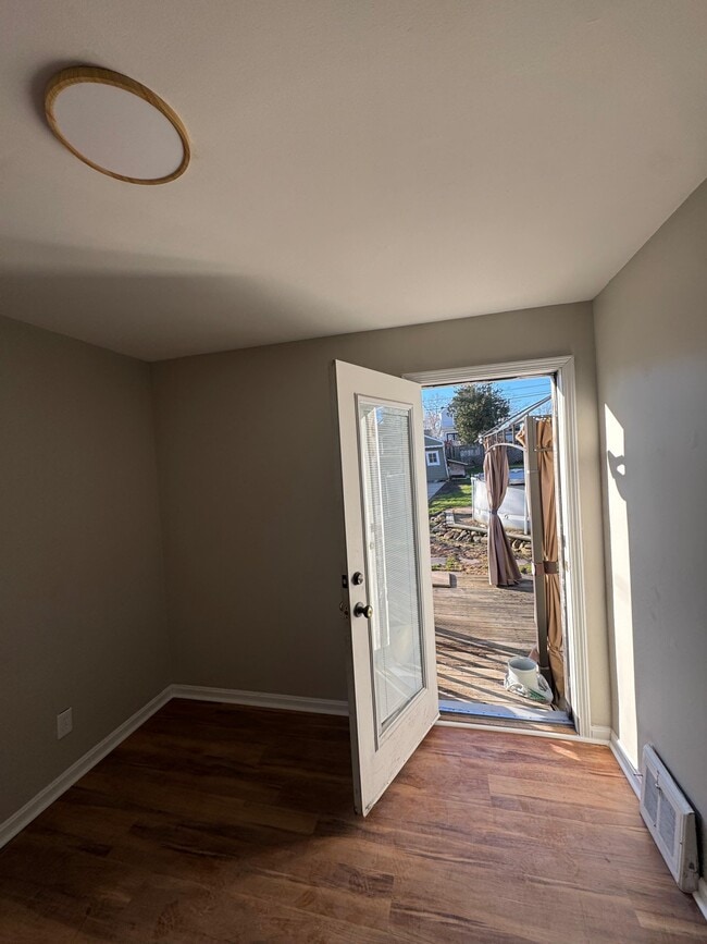 Photo - 6707 Laverne Ave