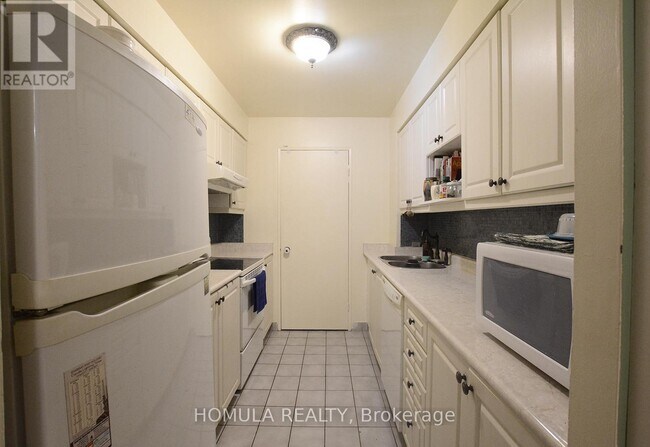 Photo - 250 Jarvis St Unit 303