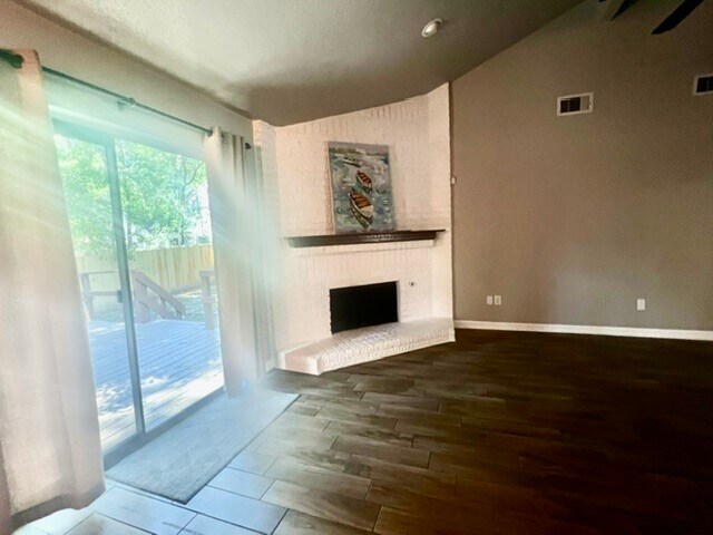 Photo - 27 N Greenbud Ct