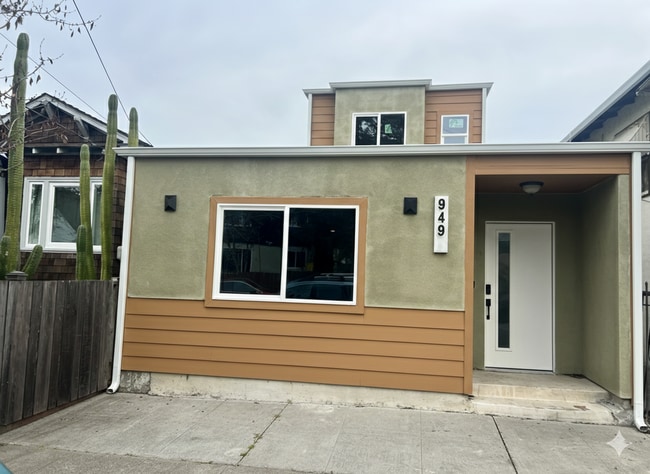 Photo - 949 Channing Way