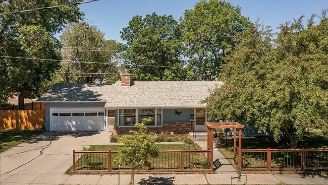Photo - Spacious 5 Bedroom Home for Lease Close to Downtown Bozeman