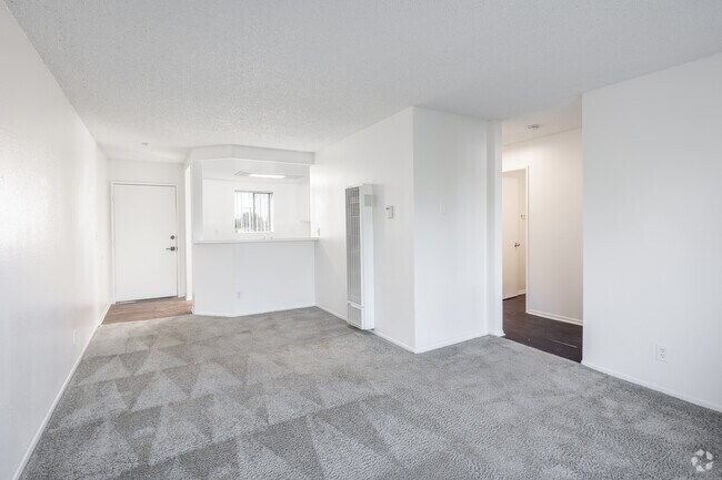 2 habitaciones, 1,5 baños - 750 pies cuadrados - Sala de estar