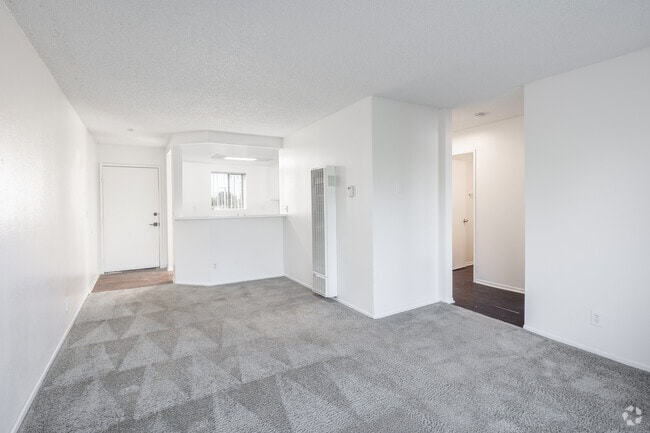 2BR, 1.5BA - 750SF - Living Room - 2315 Earl Ave.