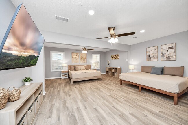 Photo - 12711 Laurel Bank Way