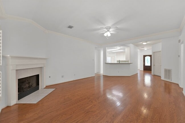 Photo - 166 Burgandy Vine Ct