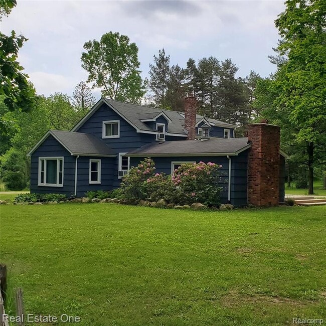 Building Photo - 249 W Buell Rd
