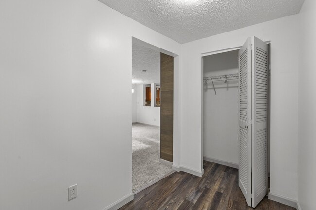 Photo - 5523 Ellsworth Ave Unidad 12C