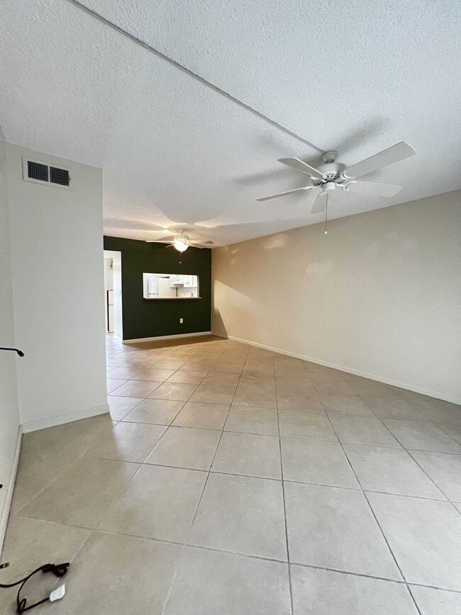 Photo - 9301 Central Park Dr