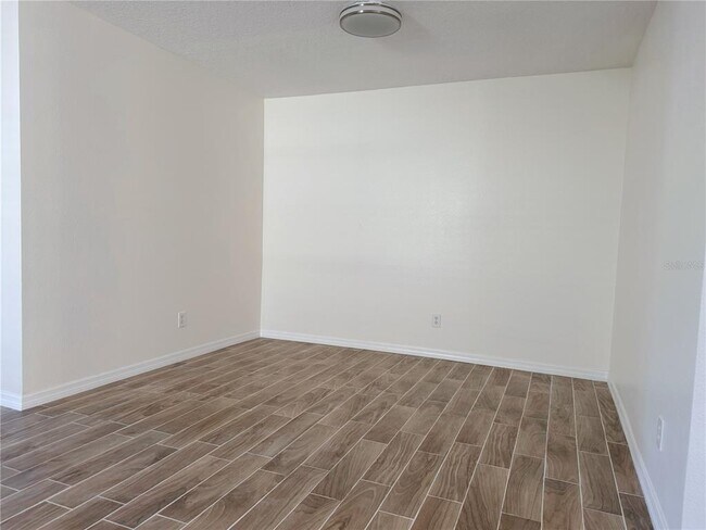 Photo - 760 Cresting Oak Cir