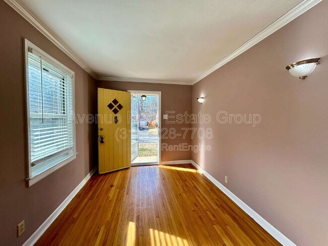 Photo - 7045 Holly Hills Ave