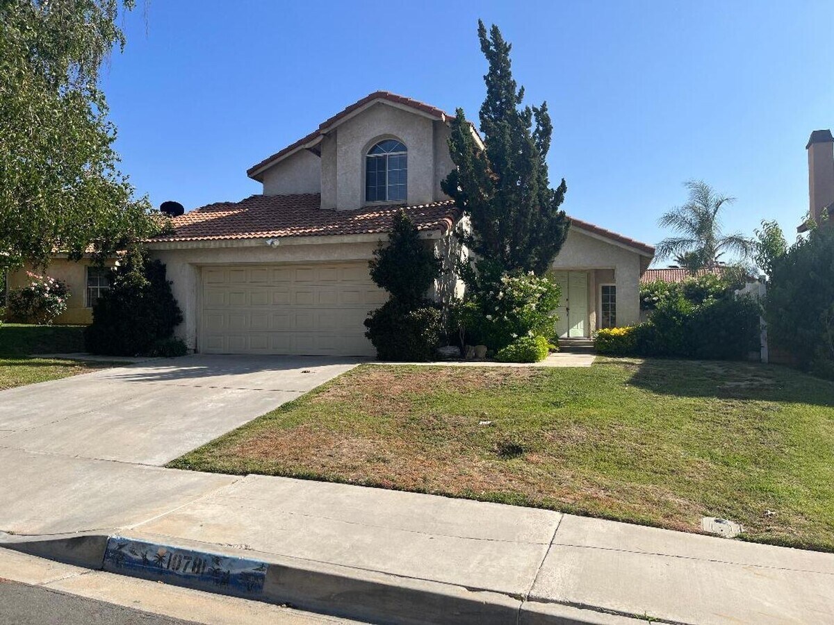5 br, 3 bath House - 10781 MENDOZA - 5 br, 3 bath House - 10781 MENDOZA