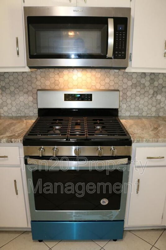 Photo - 4827 Sequoia Dr