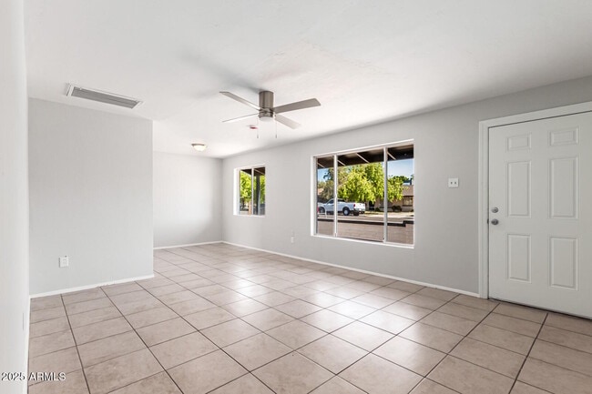 Photo - 1238 E Vine Ave