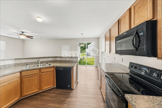 Photo - 7266 Rondeau Dr