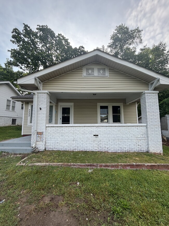 Photo - 7337 Queenstown Ave House