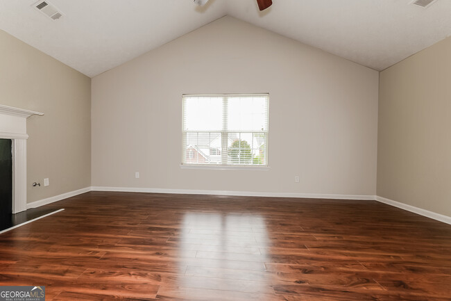 Photo - 2189 Pineview Trail House