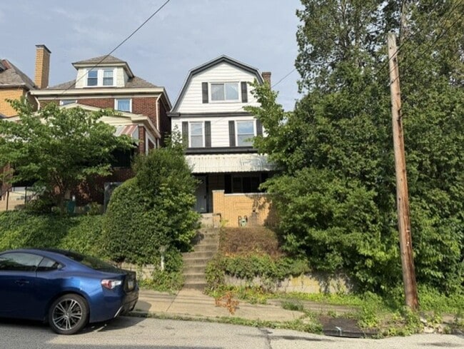 75 Craighead St