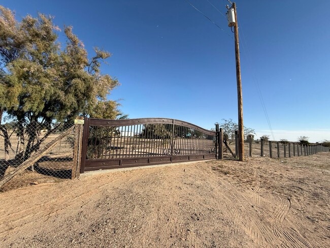 Photo - Counties Property on an Acre for Rent!