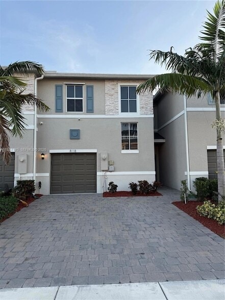 Photo - 818 SE 19th St