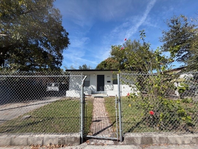 Photo - 2005 Dock St