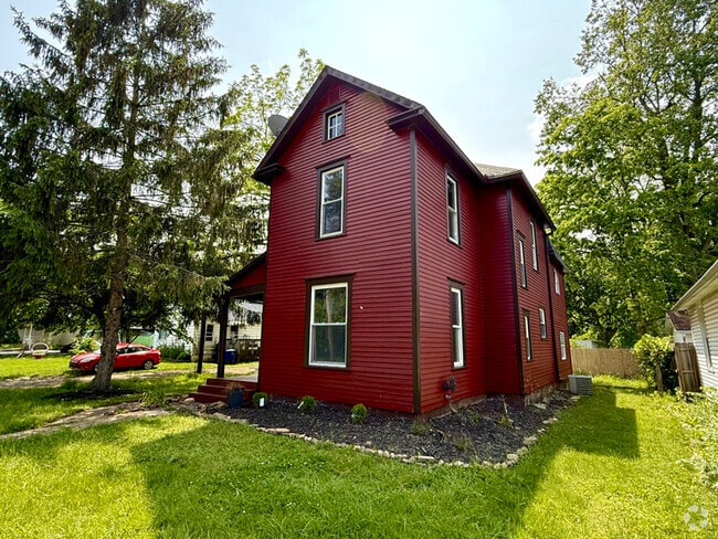 Building Photo - 1523 Graham Rd Rental