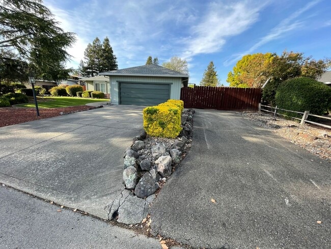 Photo - Spacious three bedroom home in desirable Windsor neighborhood!