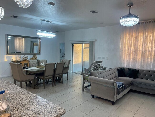 Photo - 1536 Pines End Pl