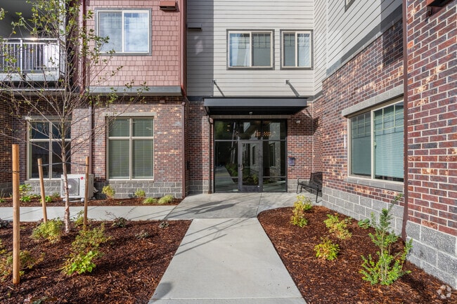 Entrada - Ironwood Place