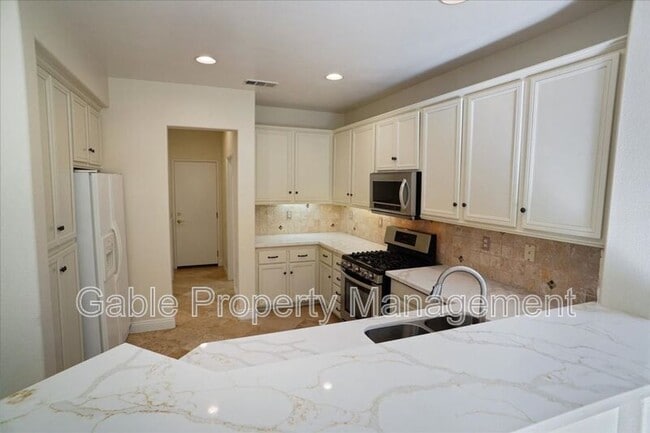 Photo - 30343 W Cedar Oak Ln