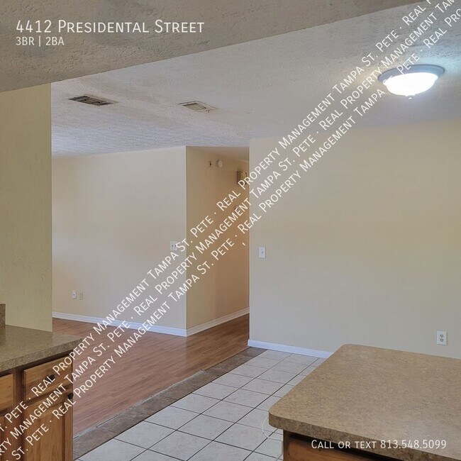 ***AVAILABLE FOR IMMEDIATE MOVE IN*** Rental For Rent in Seffner, FL