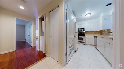 Building Photo - Beautiful 1 Bedroom 1 Bathroom in Pac Heig... Unit 406 Rental