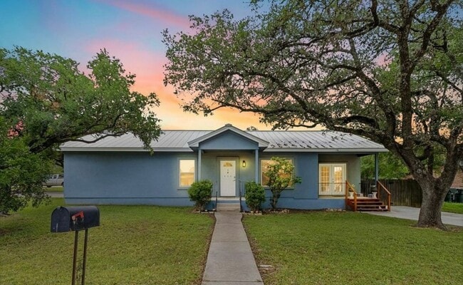 Building Photo - 622 Dartmouth Ave