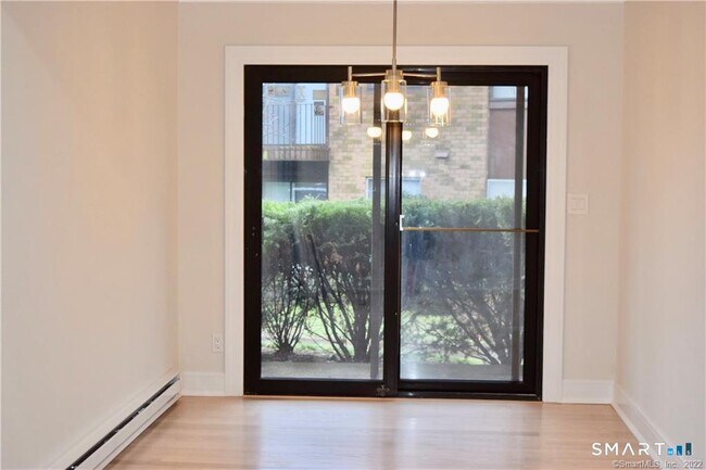 Photo - 121 Kennedy Dr Unit 121