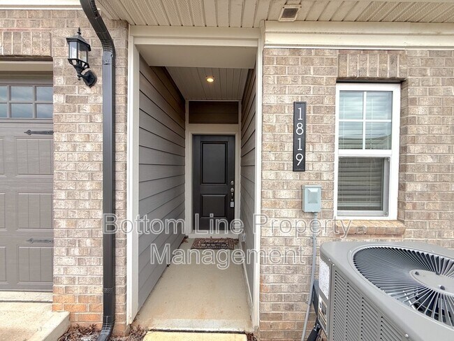 Photo - 1819 Teachers House Rd NW