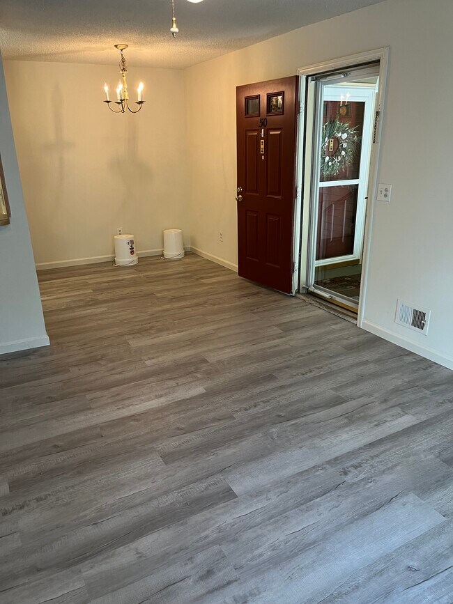 Eating Area - 50 Sussex Pl Unit 50