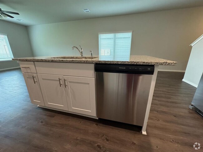 Building Photo - 648 Levine Ct Rental