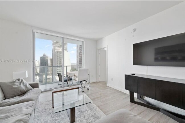 Photo - S Miami ave , Miami, FL 33130 - 2 BR 1 BA ... Unit 3102