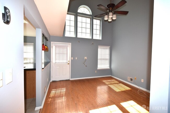 Photo - 24 Hawthorne Rd